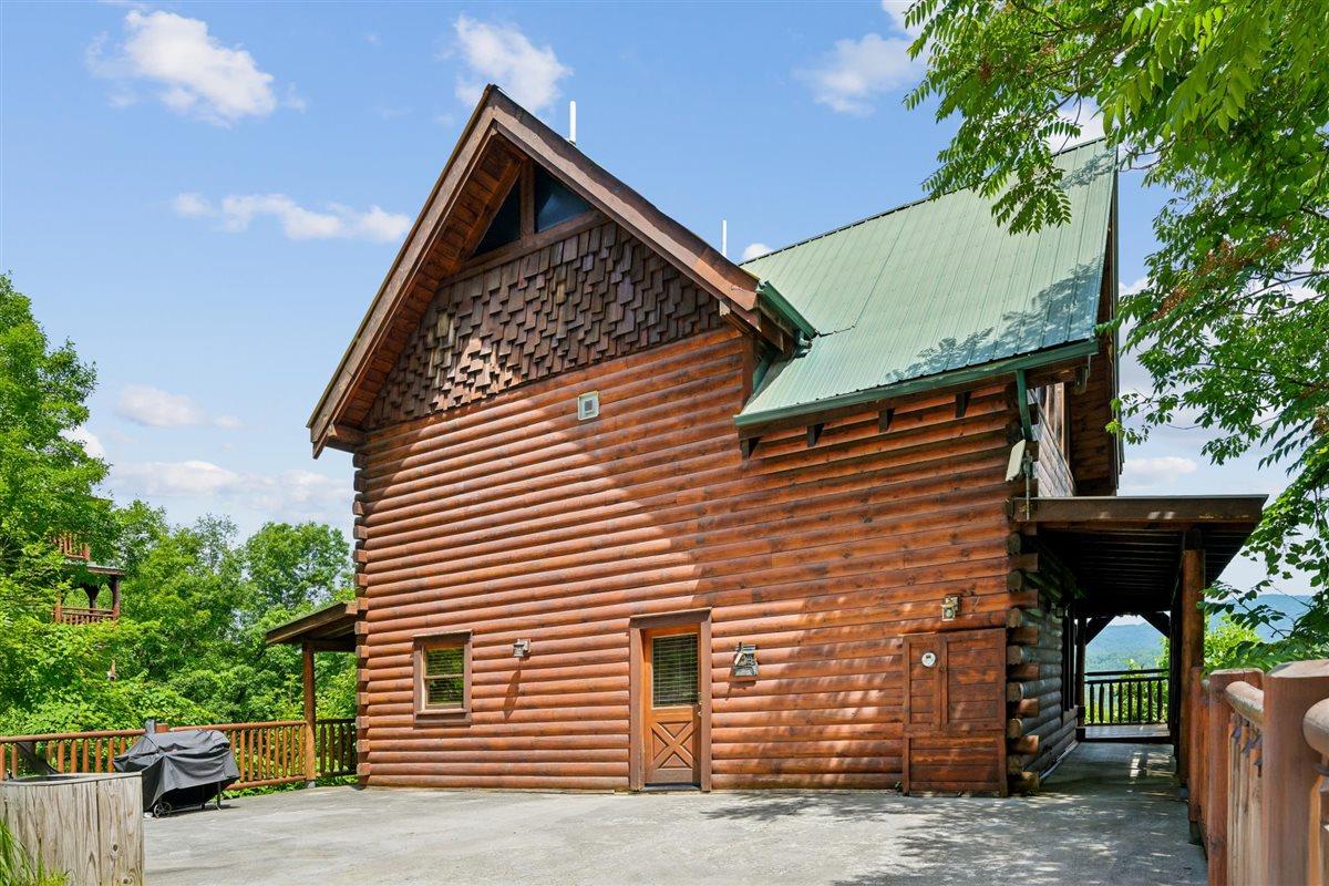 07Covered Porch