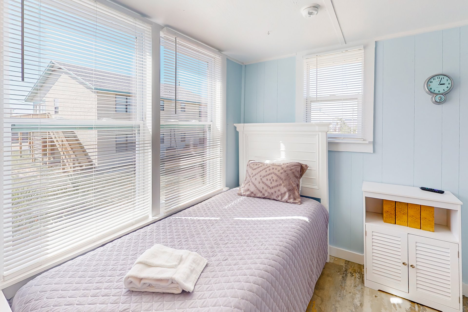 Pelicans Nest Upper 13