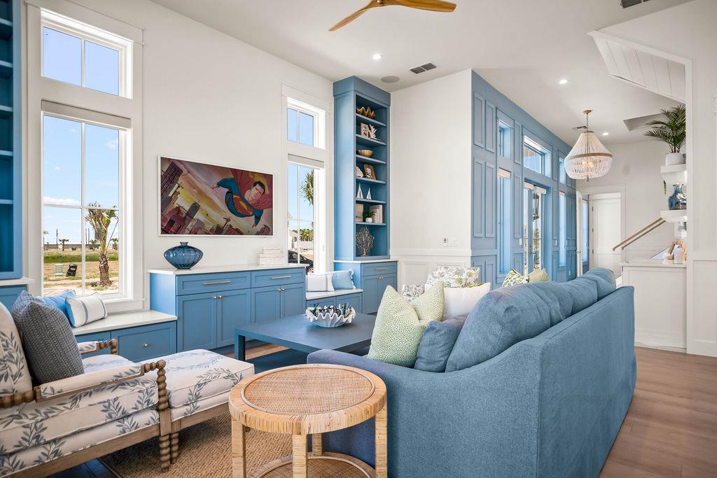 Second Living Area, 1st Floor