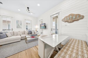 2nd Floor, Living Room