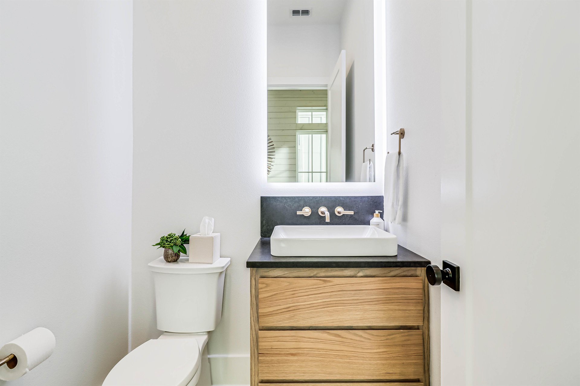 Powder Room, 2nd Floor