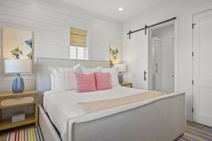 King Bedroom, 1st Floor