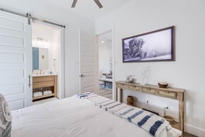 Queen Suite, 2nd Floor