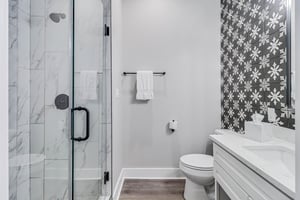 Bunk Bathroom, 1st Floor