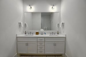 1st Floor, Primary King Bathroom