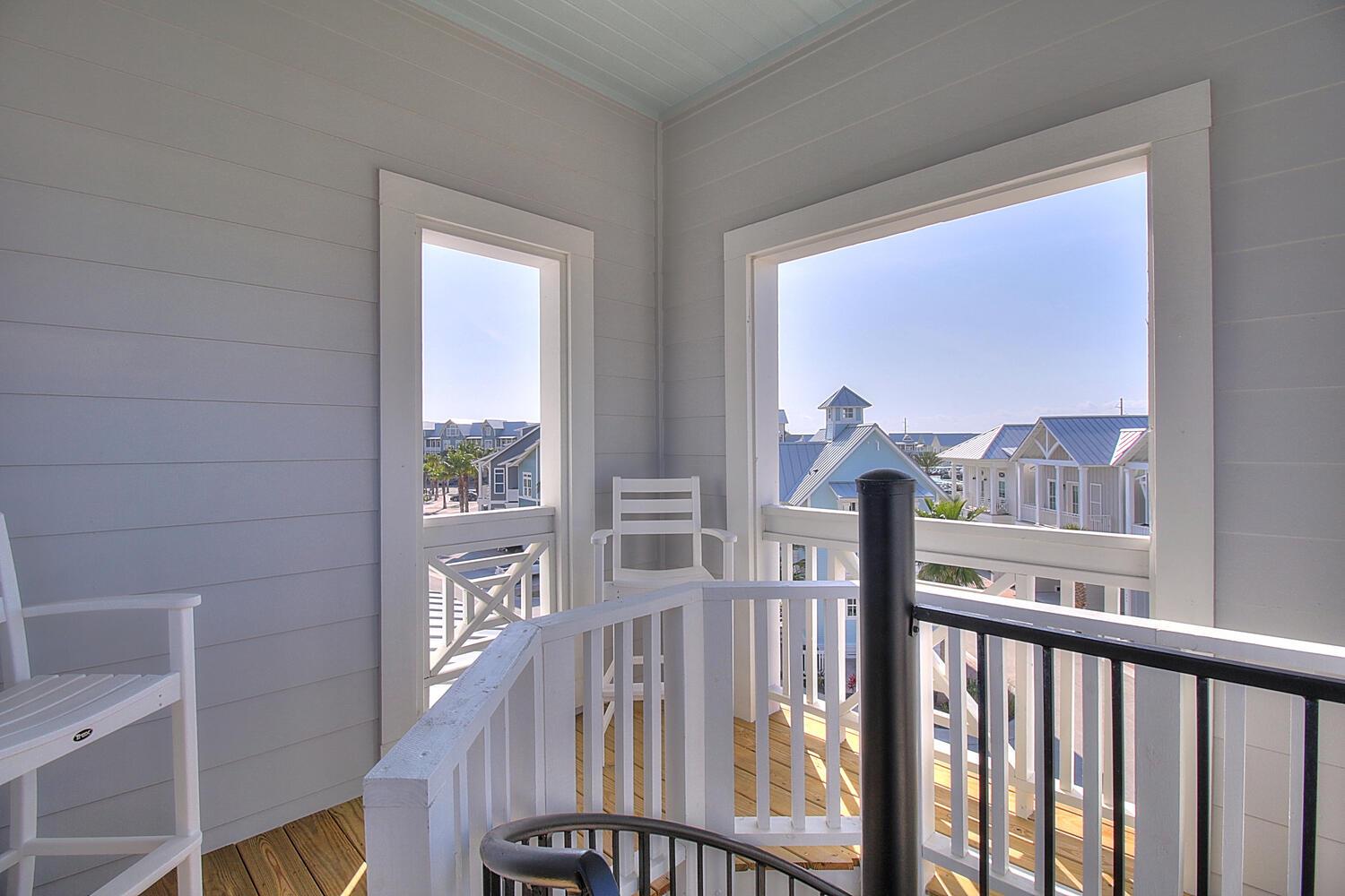 Viewing Deck, 3rd Floor