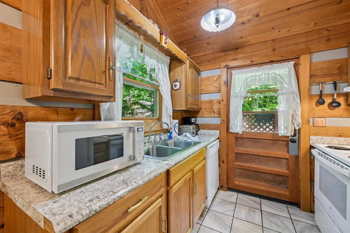 14Kitchen