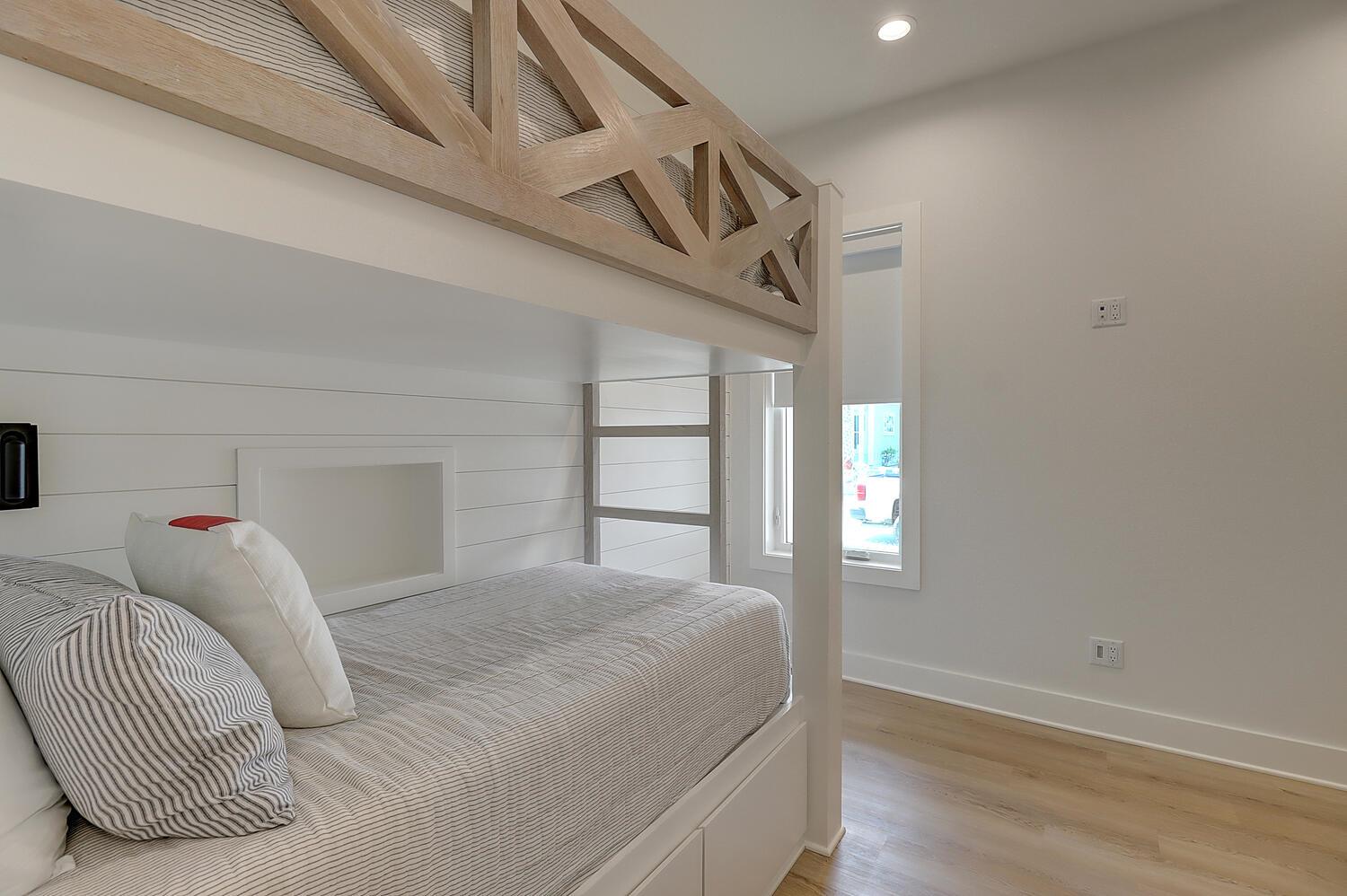 1st Floor, Bunk Bedroom