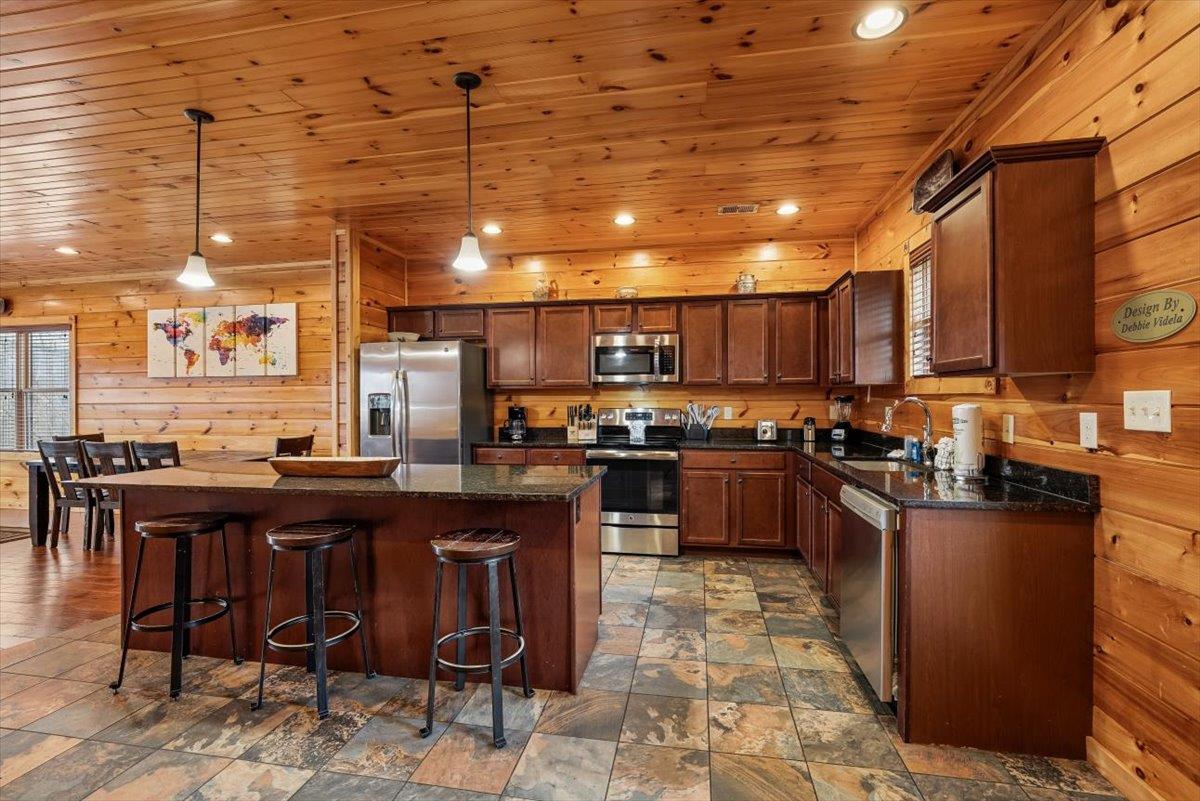 06Kitchen