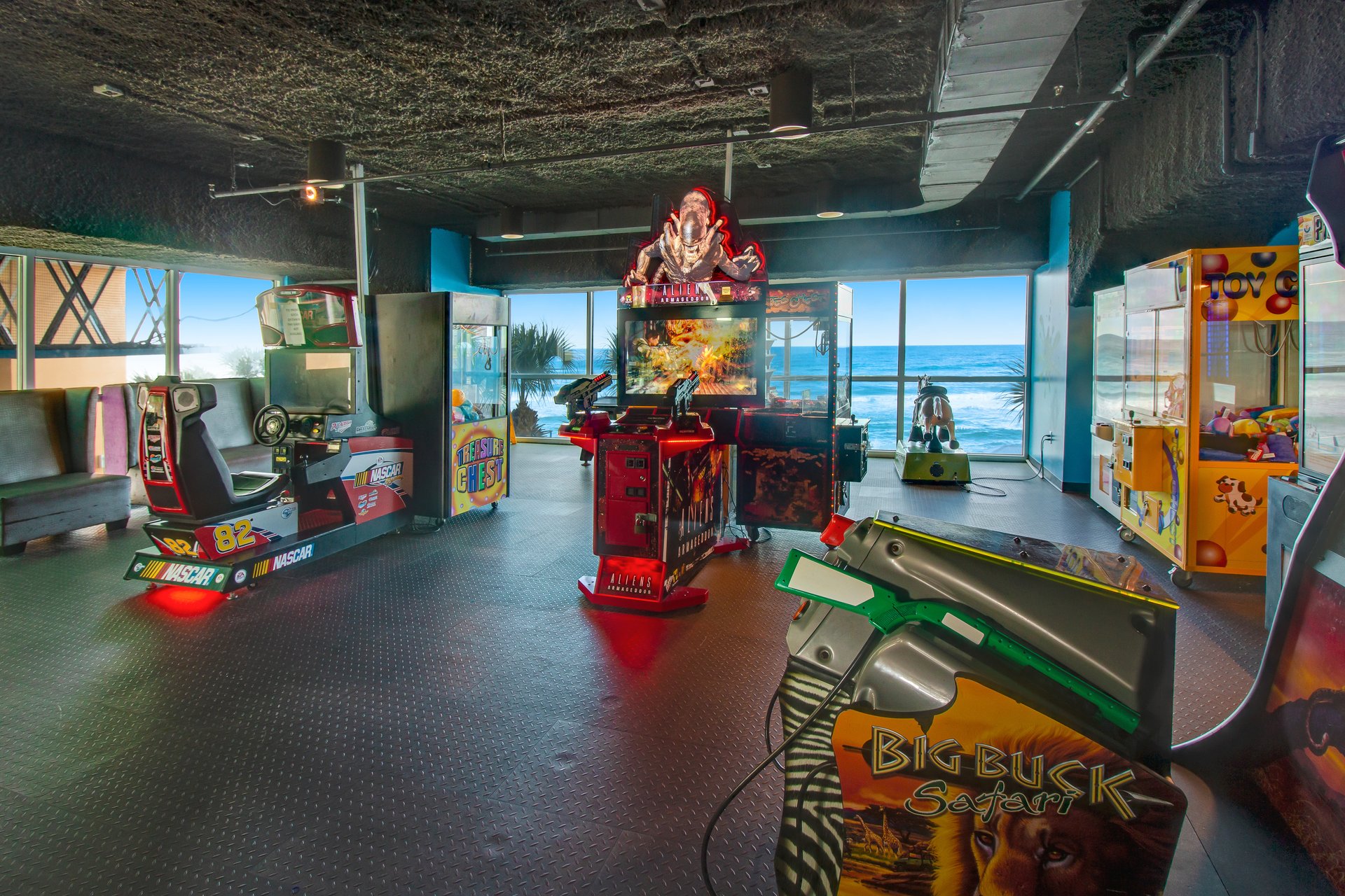 Splash Resort 1404W 30