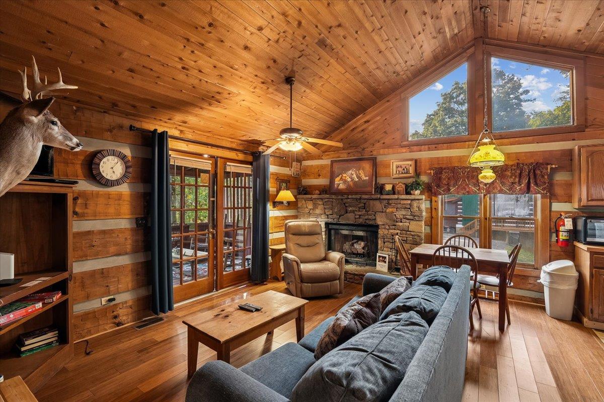 11Living Room