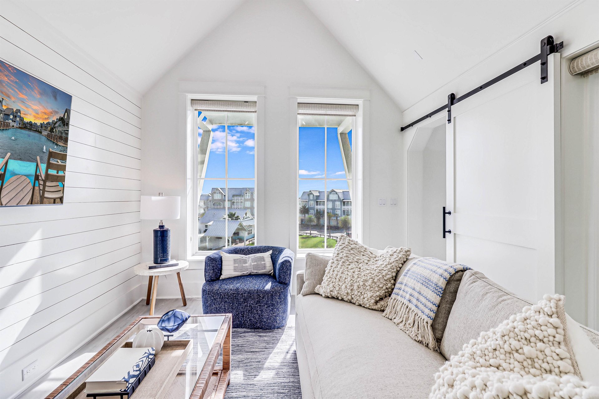 Second Living Room, 2nd Floor