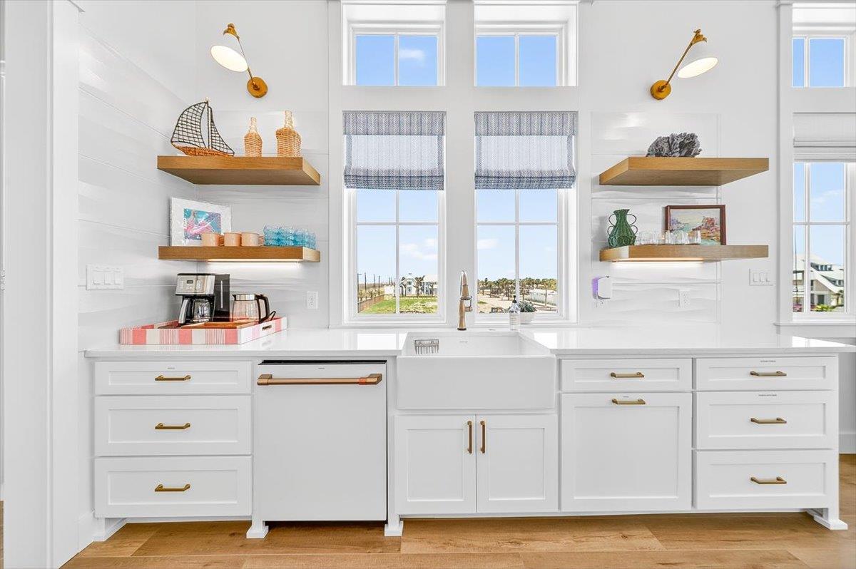 2nd Floor, Kitchen