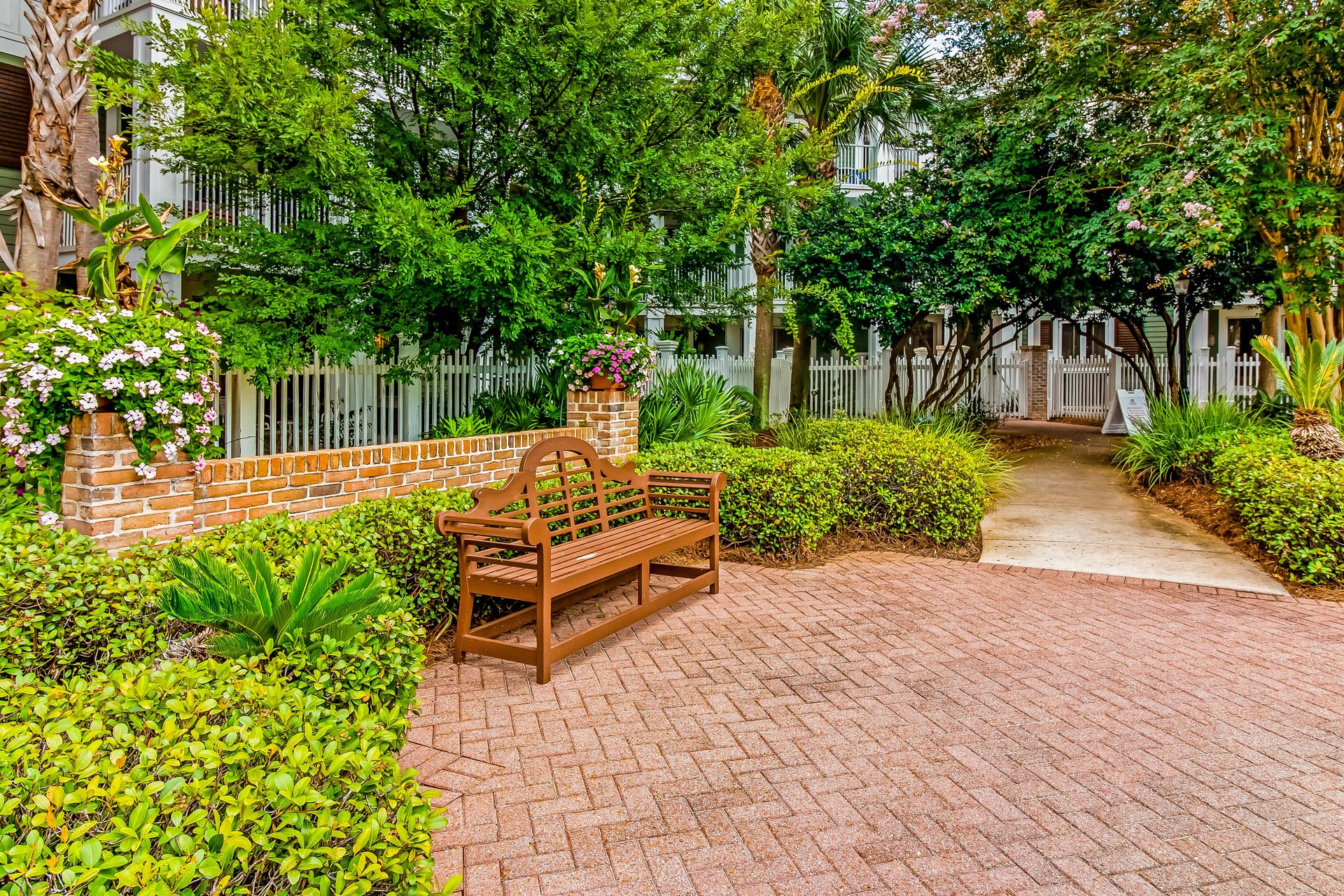 Baytowne Wharf  Market Street Inn 232234 Sand amp Serenity and Salty 36