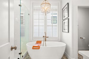 Primary King Bathroom, 2nd Floor