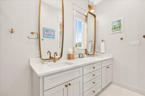 Primary King Ensuite, 1st Floor