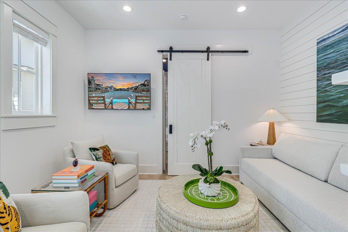 Living Area, 1st Floor