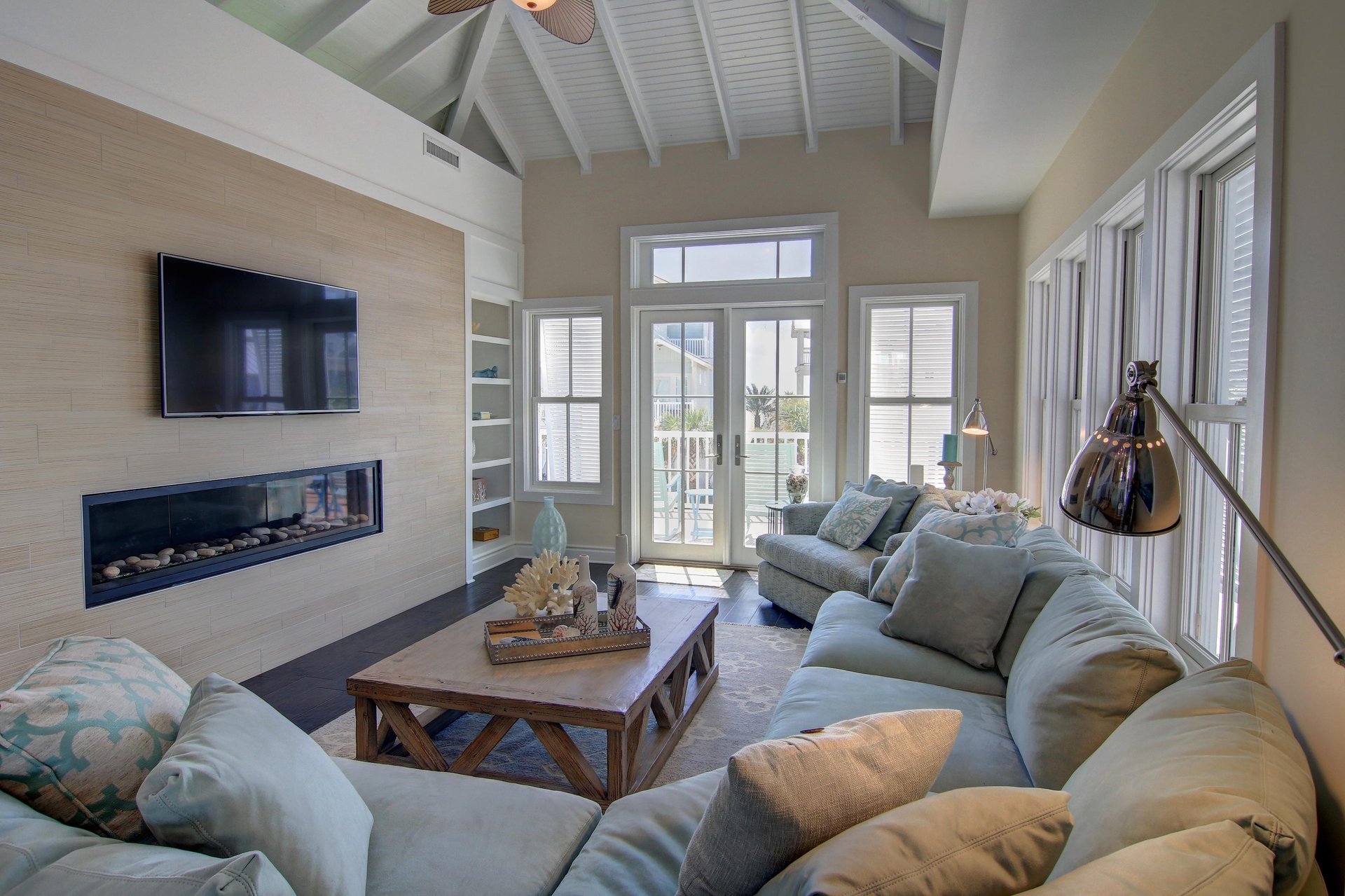 Main Living Area, 2nd Floor