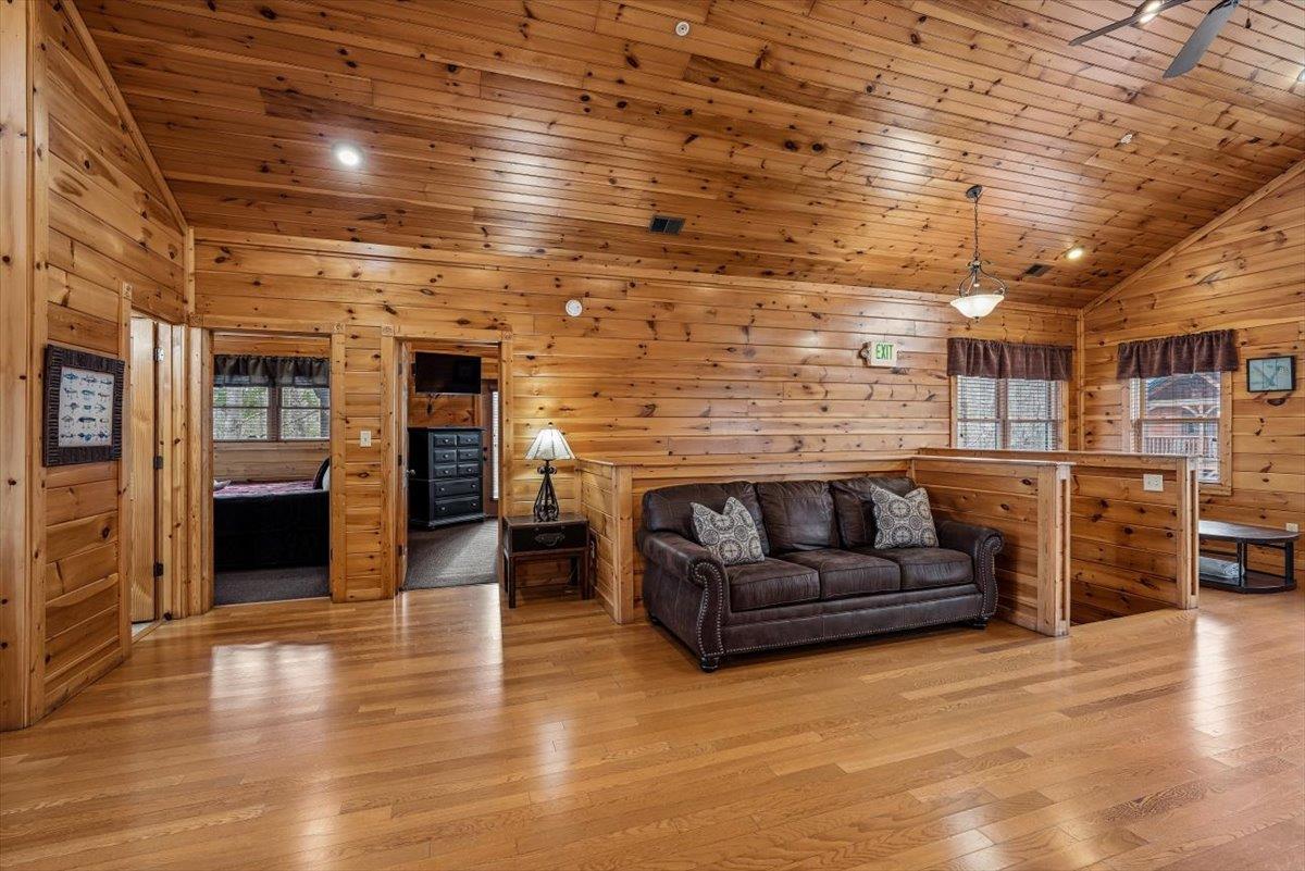 047Family Room