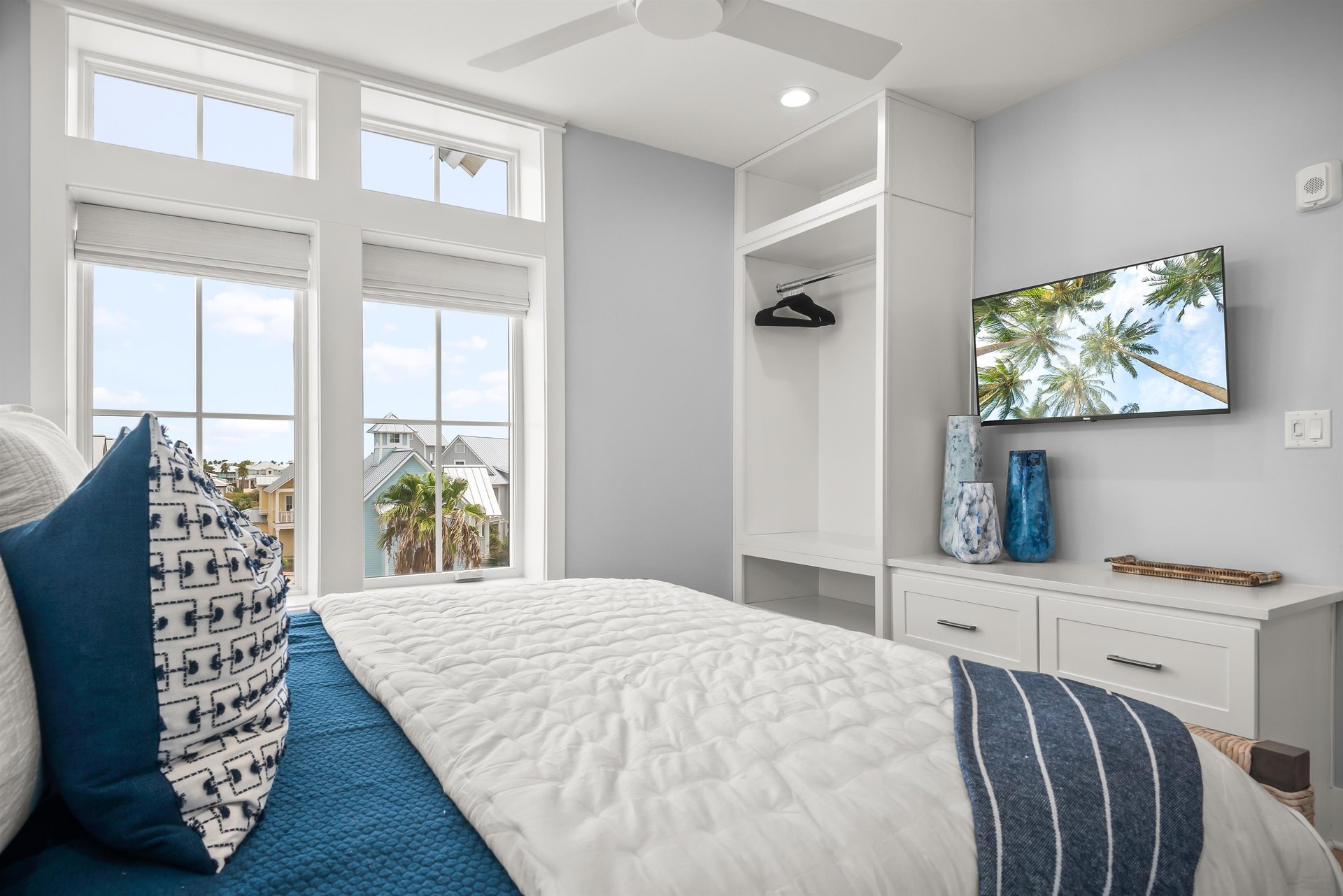 King Bedroom, 1st Floor