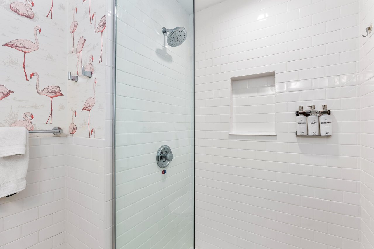 Guest shower