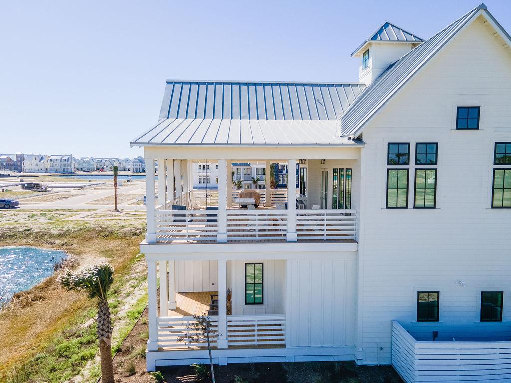 Dune Alright, Balcony View