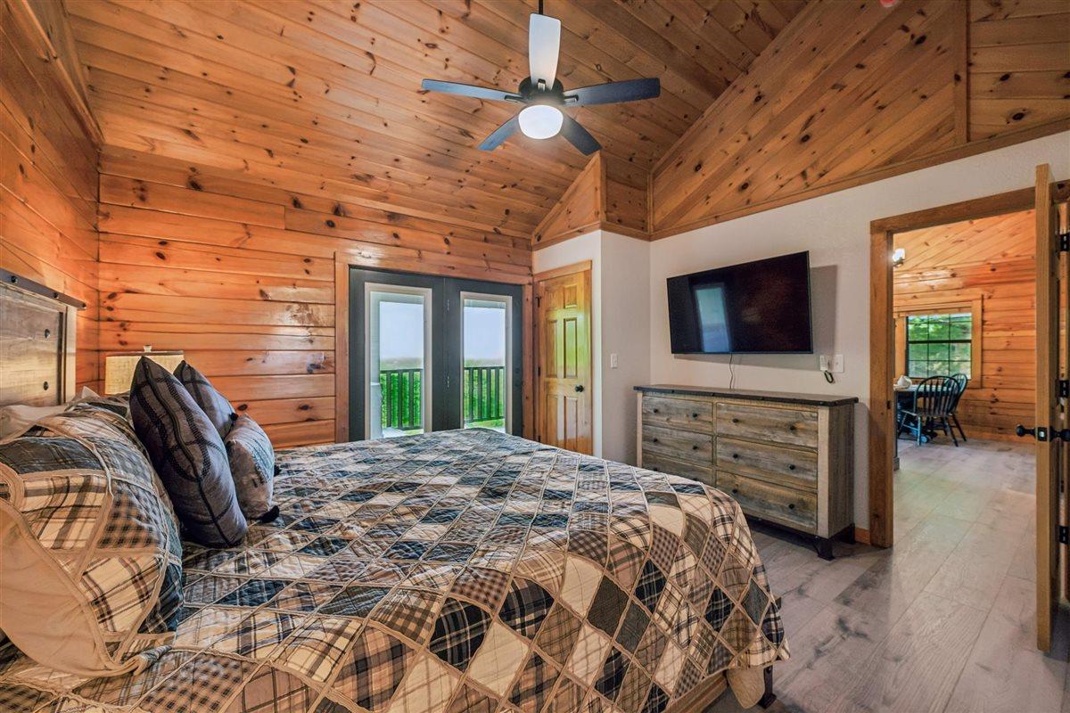 38Primary Bedroom