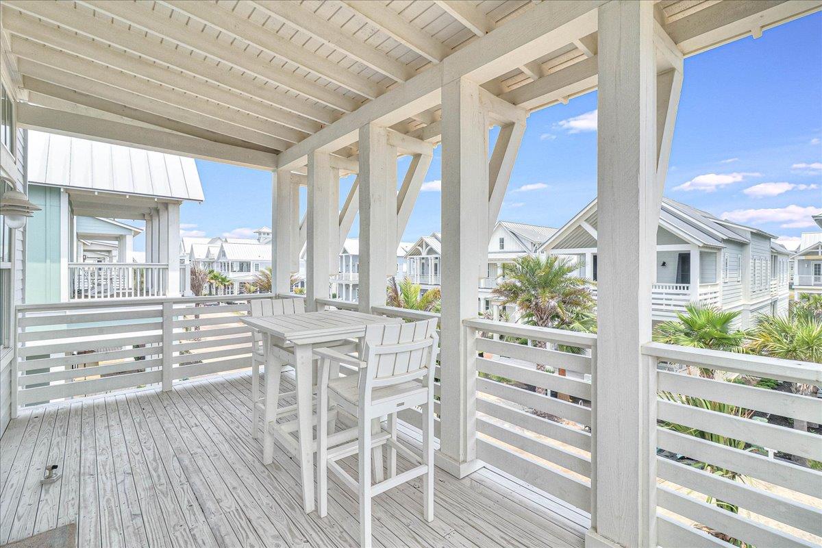 Front King Balcony, 2nd Floor