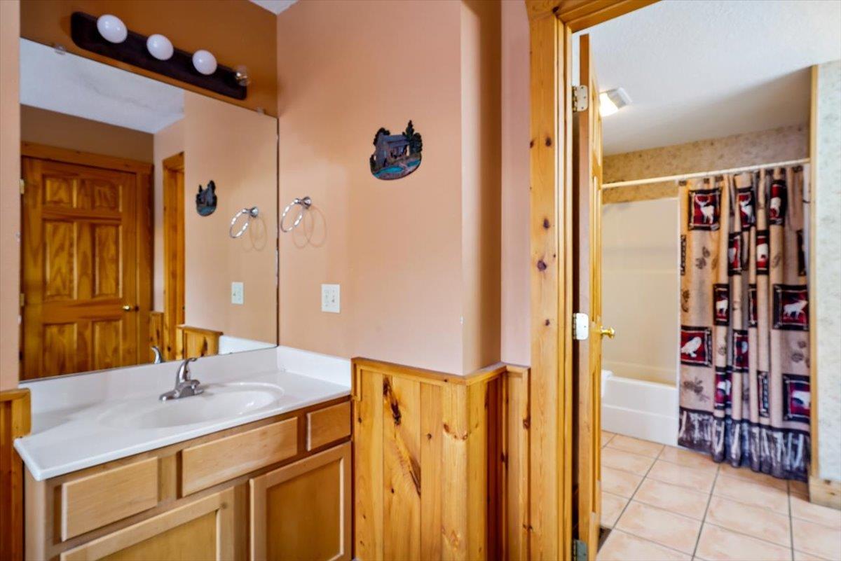 25Bedroom