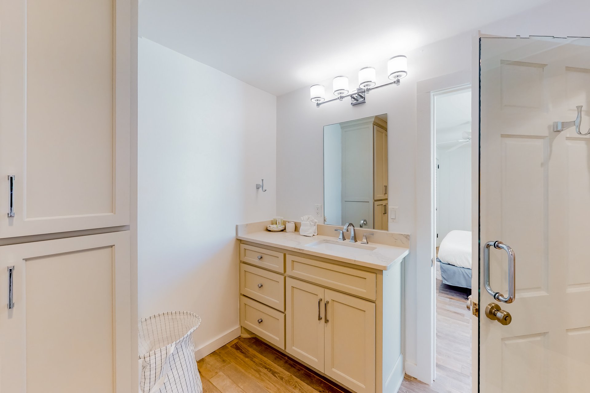 Oleander Elegance 24