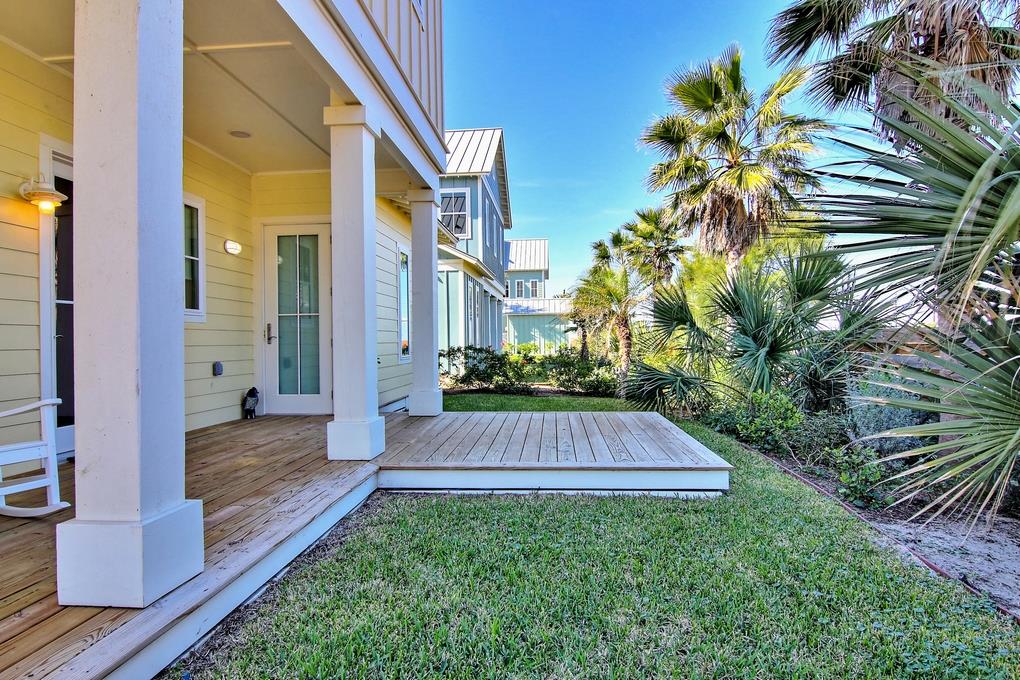 Back Deck, 1st Floor