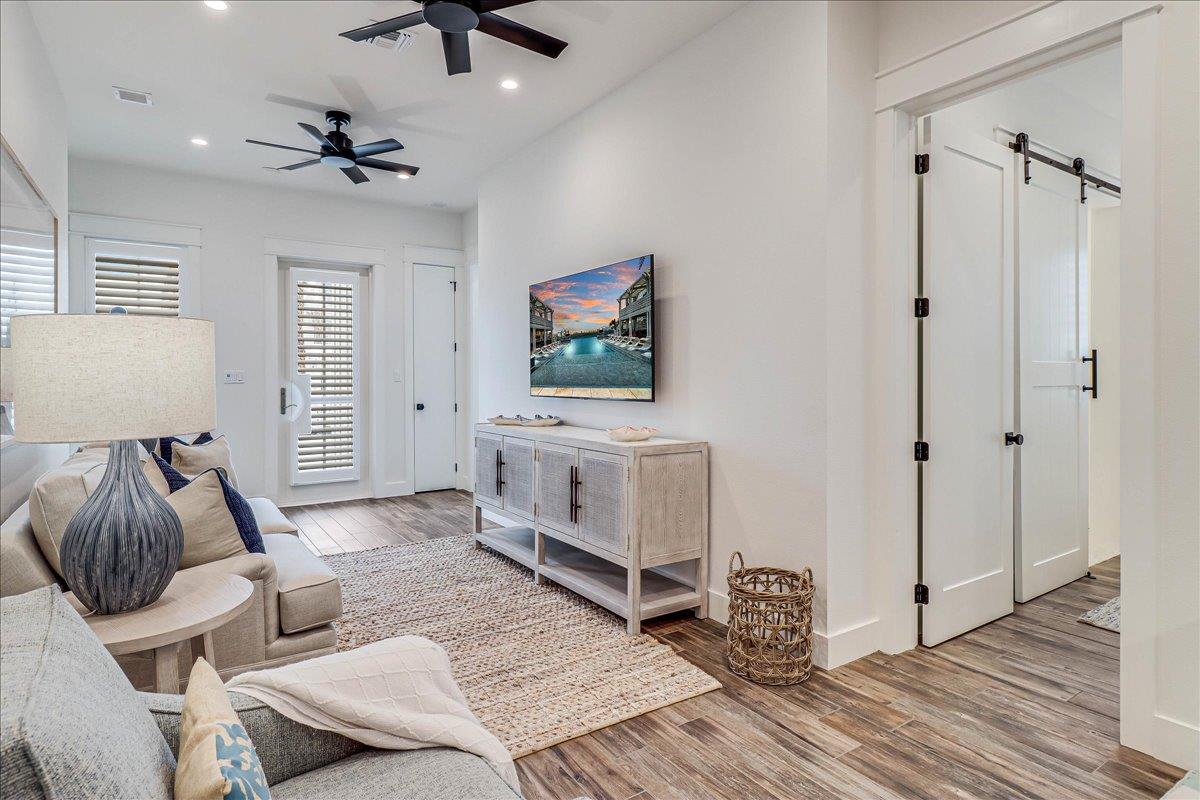 Secondary Living Area, 1st Floor