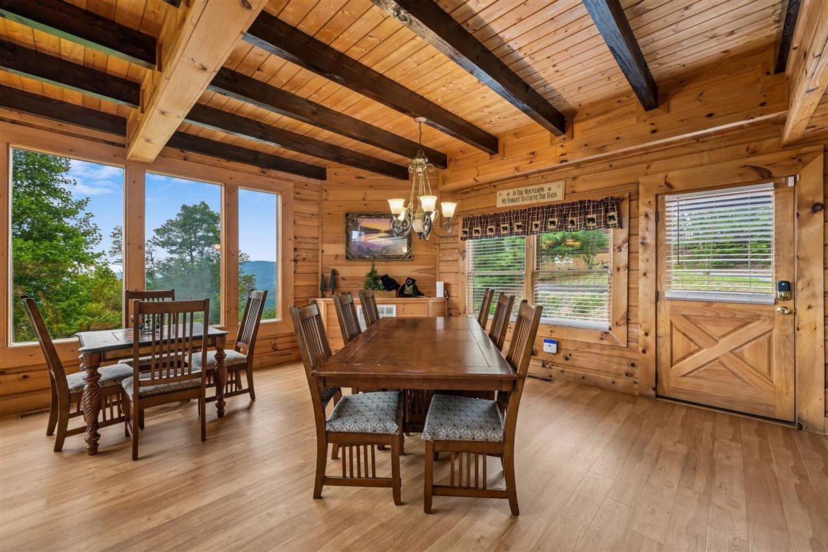 003Dining Room
