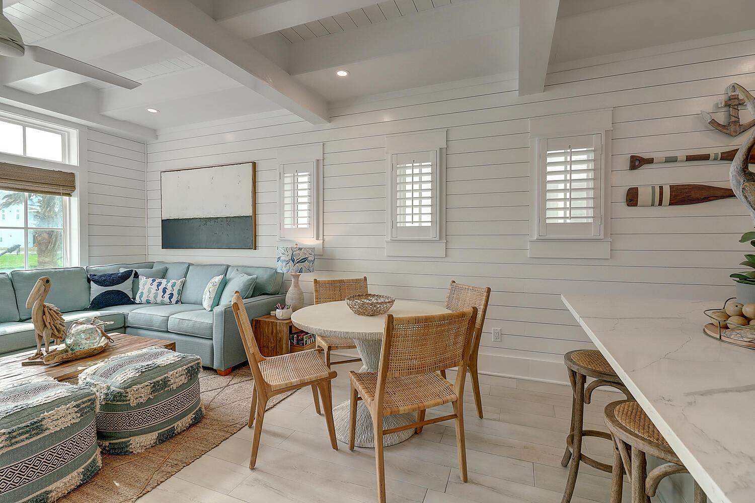 1st Floor Dining Area