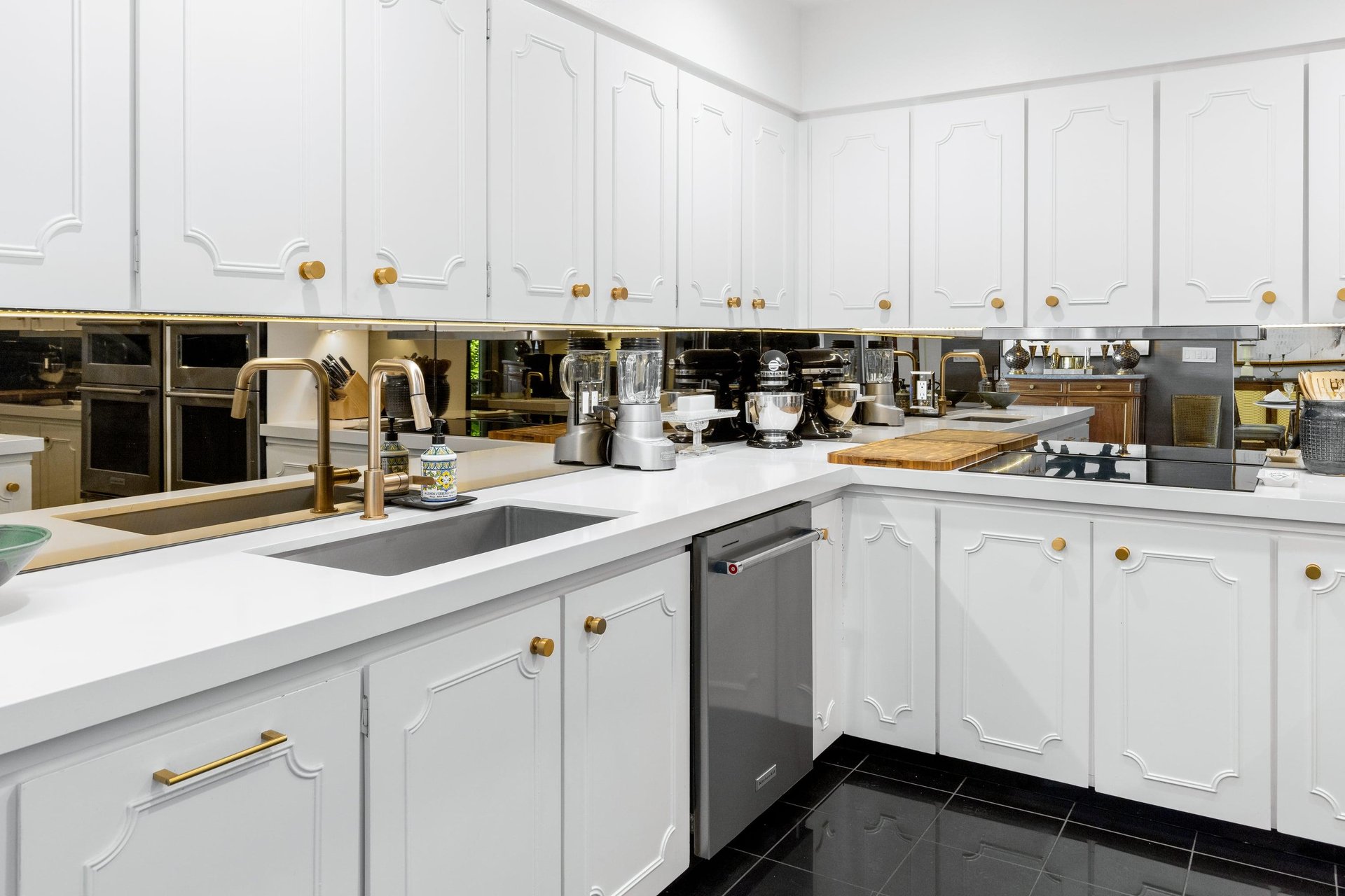 Incredible white and black designs