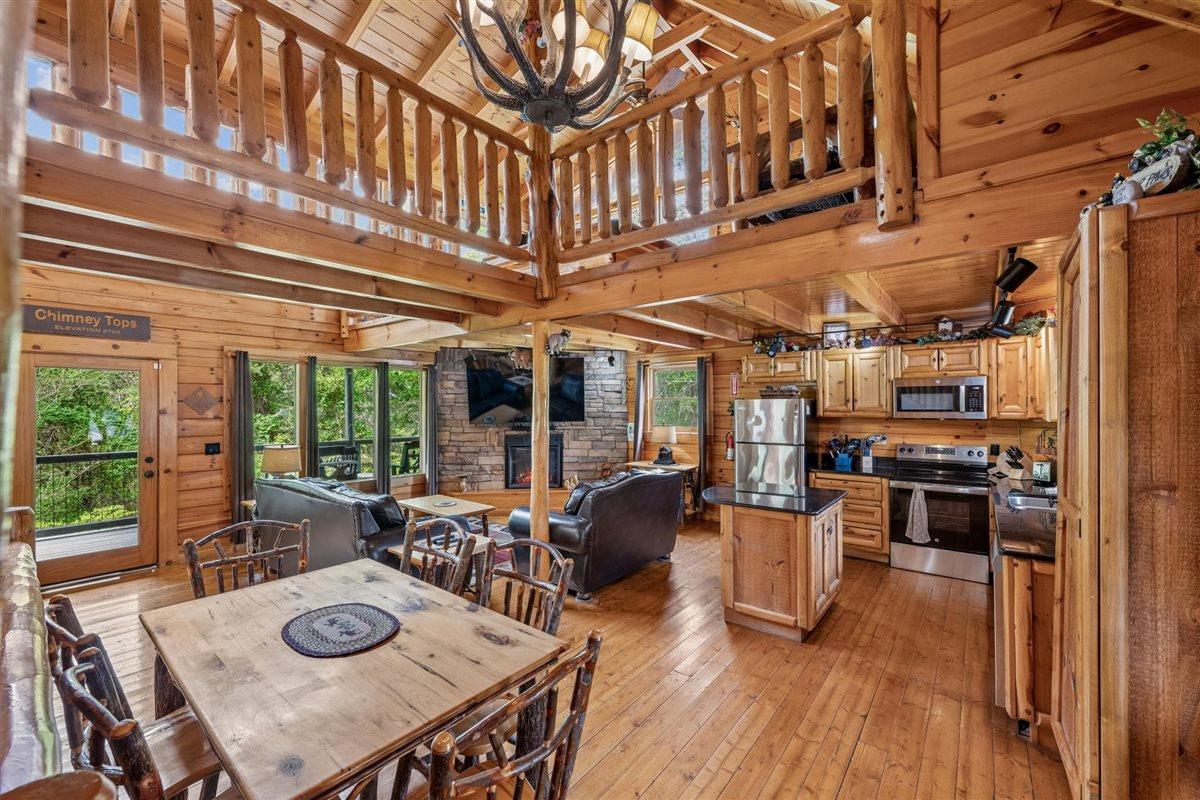 13Dining Room