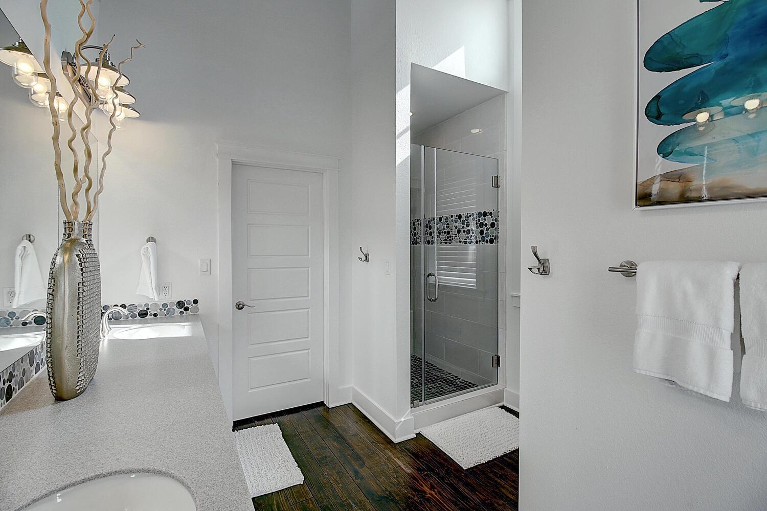 2nd Floor, Primary King Bathroom