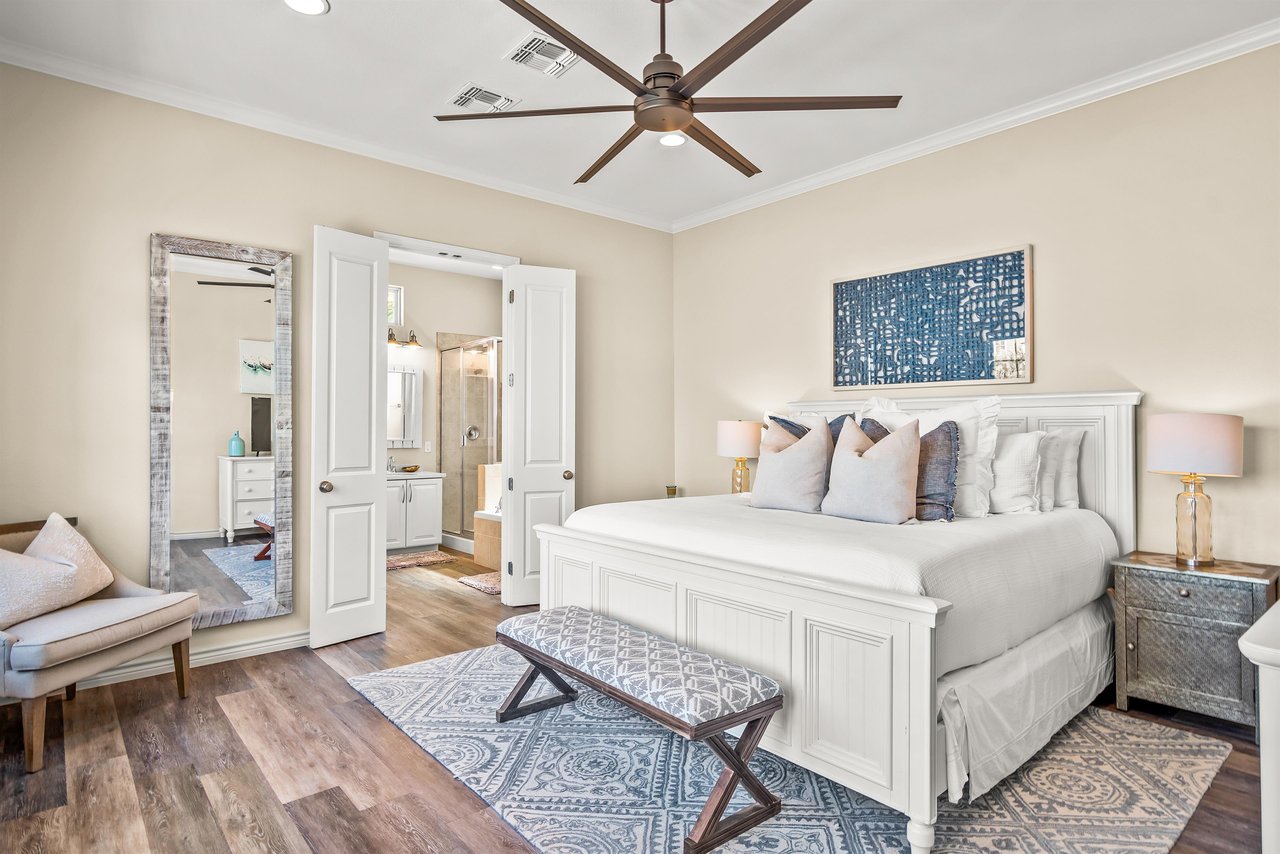 1st Floor Primary King Suite