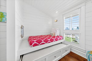3rd Floor, Bunk Bedroom