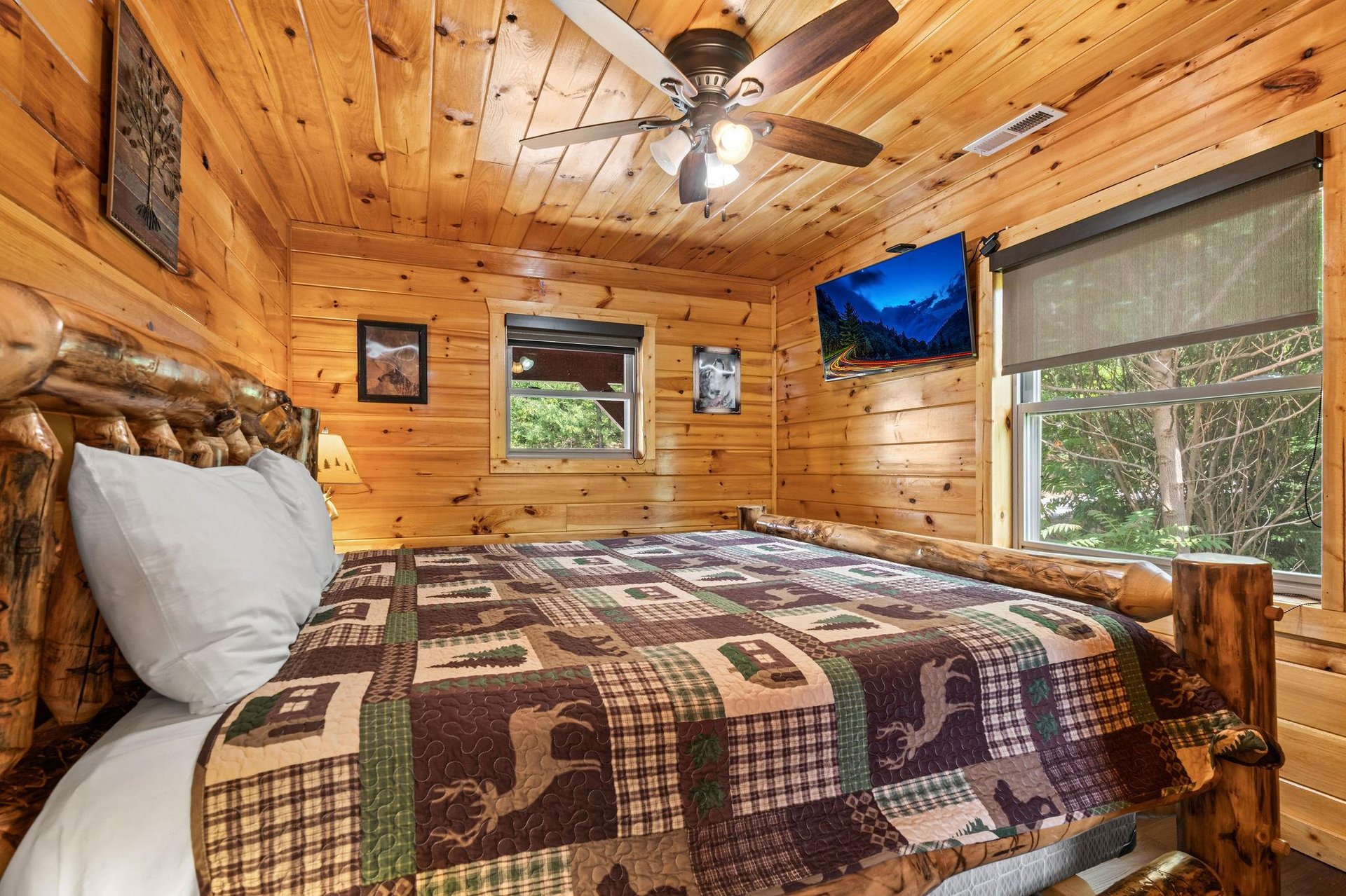 King bed with window