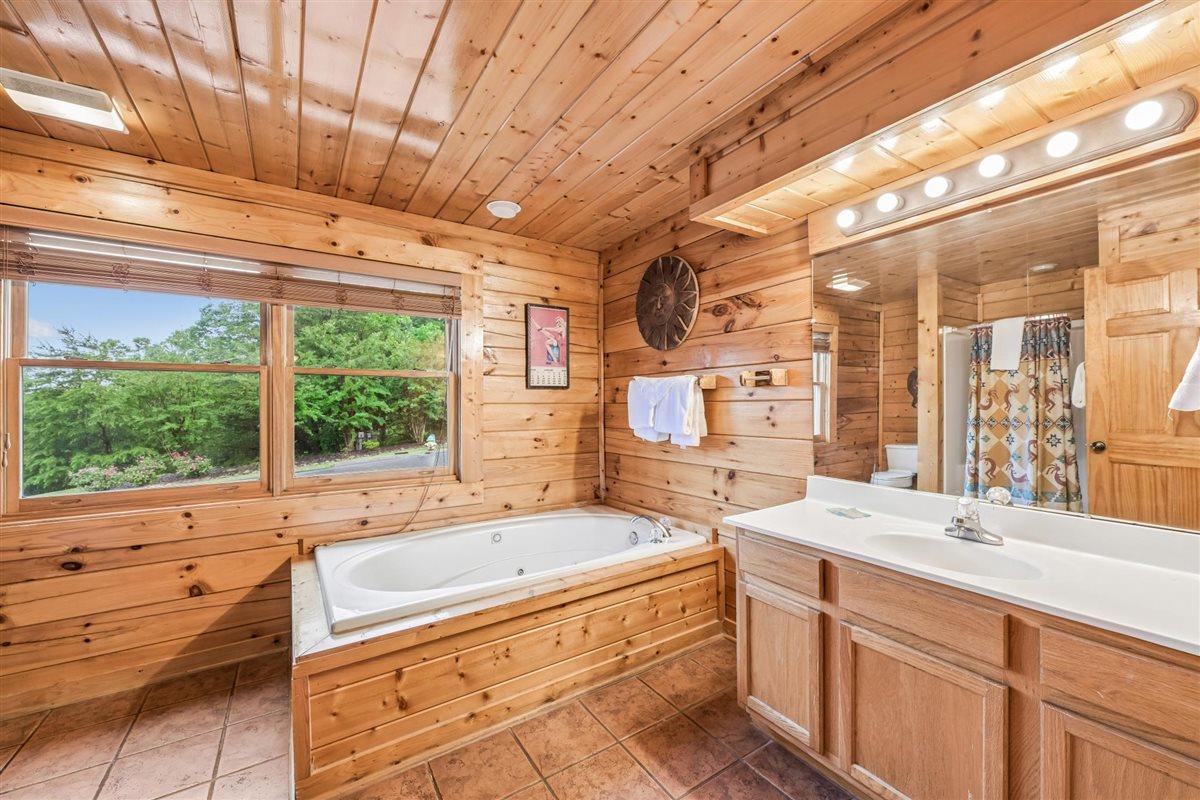 044Primary Bath
