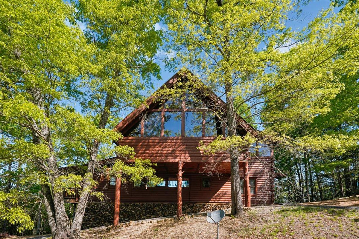 01Front Elevation