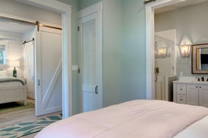 Right Queen Bedroom, 1st Floor