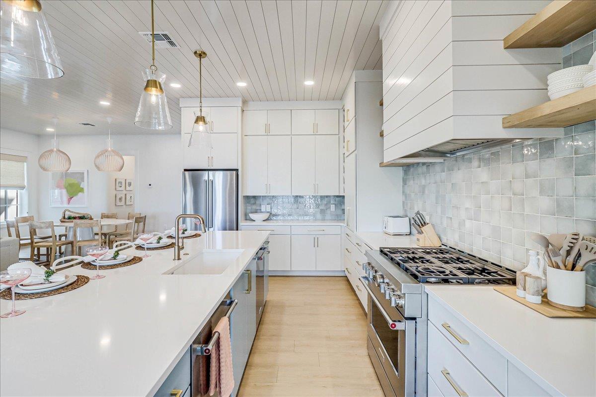 Gourmet Kitchen, 1st Floor