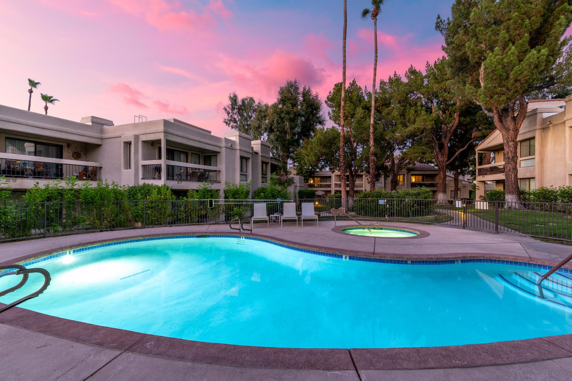 Access to multiple pools, spas, tennis courts, and a gym.