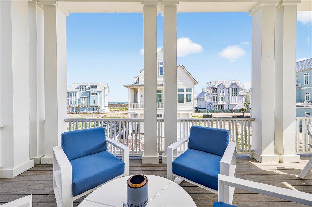 Wrap Balcony, 2nd Floor