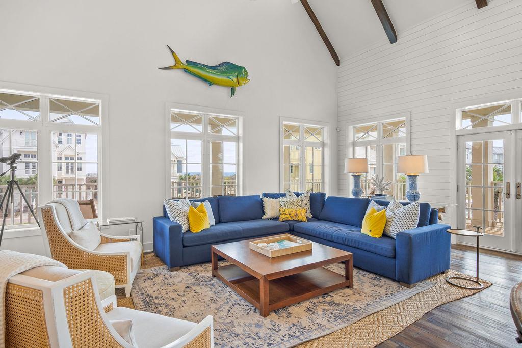 Living Area, 2nd Floor