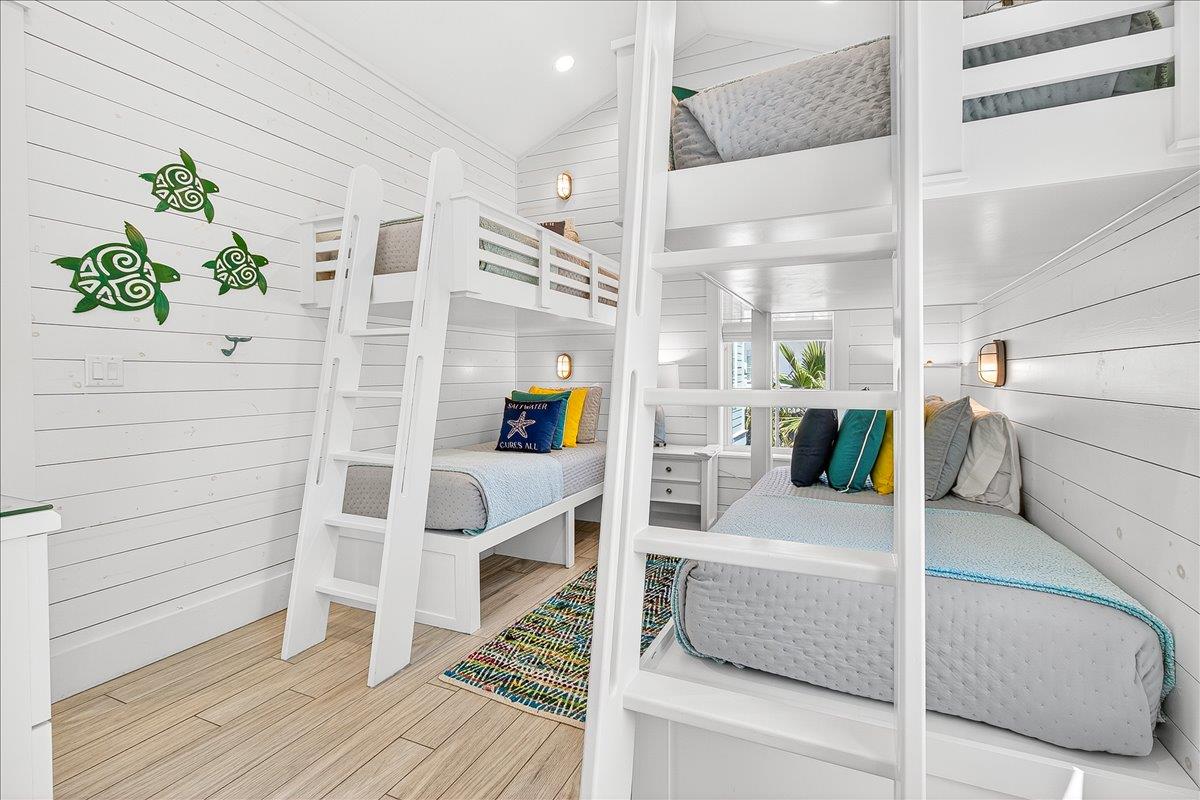 2nd Floor, Bunk Bedroom
