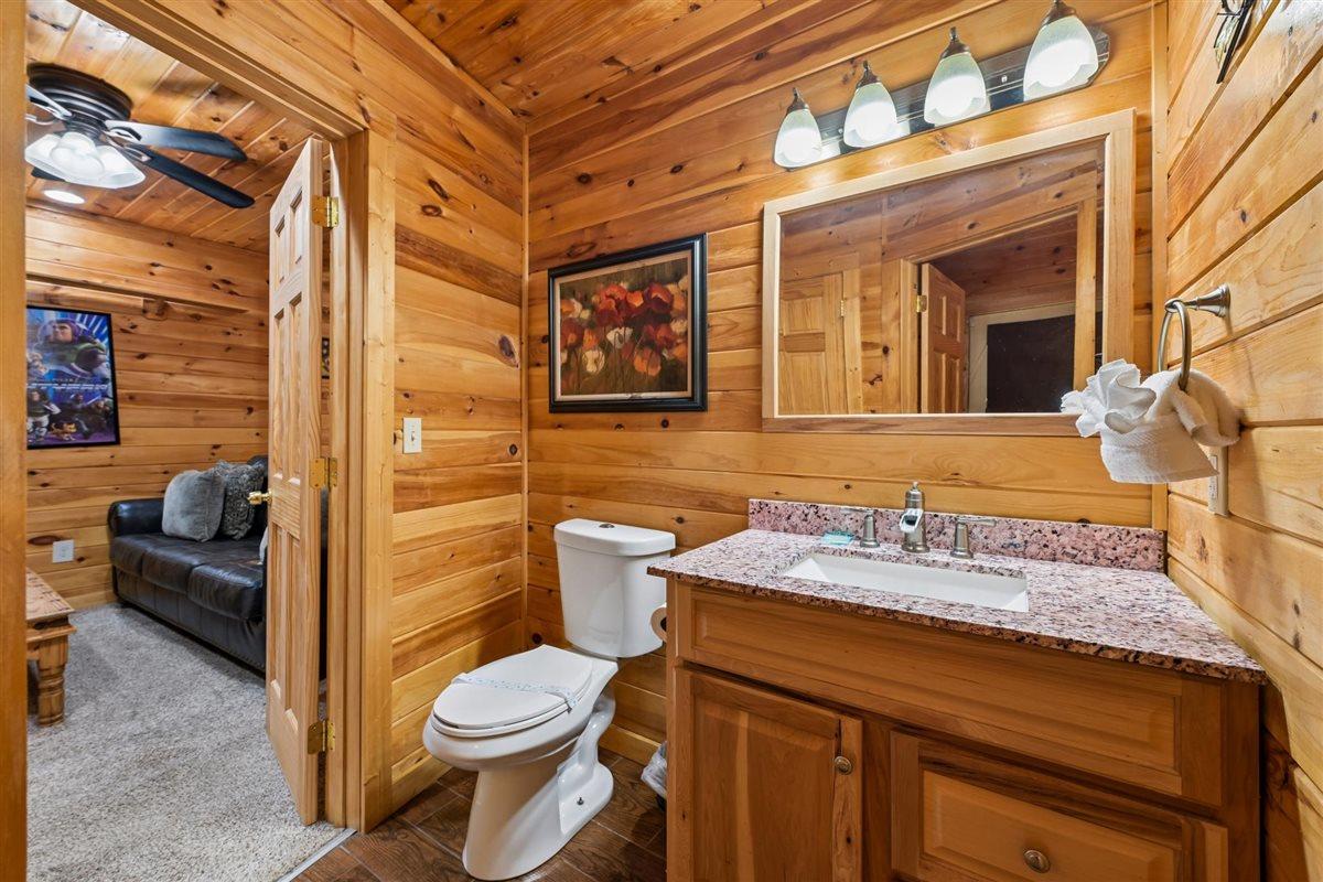 76Powder Room