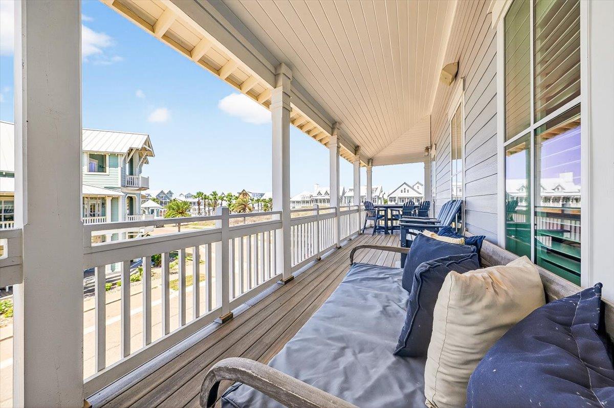 2nd Floor, Wrap Balcony